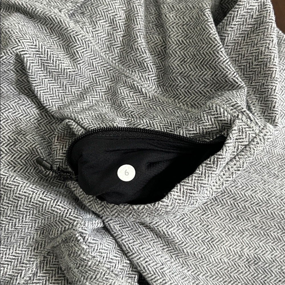 Lululemon Athletica Gray and Black Quarter-Zip Pullover - Picture 13 of 13
